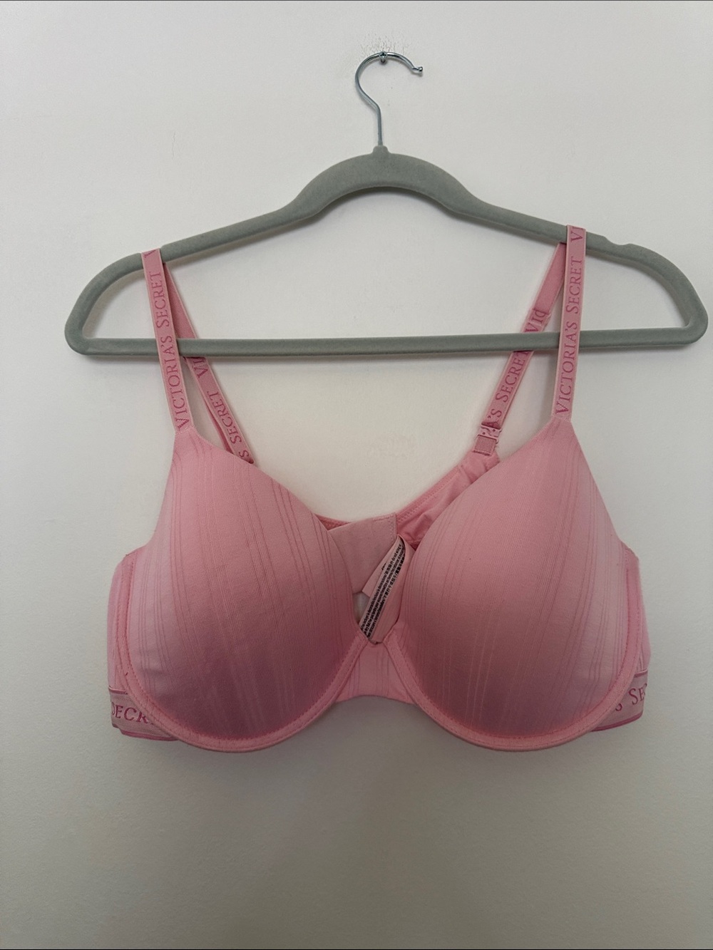 Victoria Secret T-Shirt Lightly Lined Demi Bra 38D